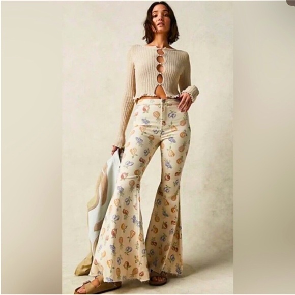 Free People Denim - RARE Free People We The Free Just Float On Flare Jeans Printed Fruit Size 28